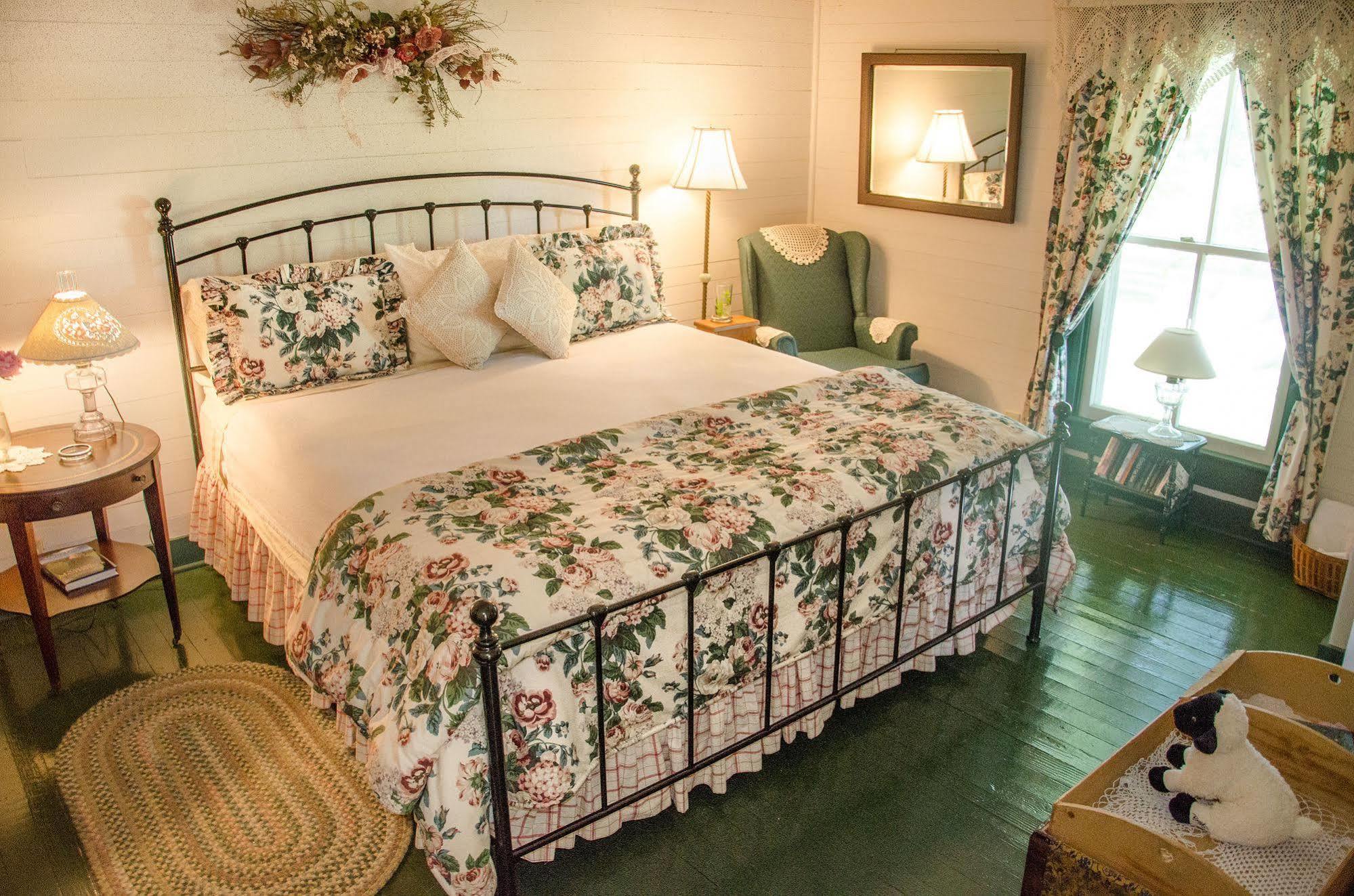 The Bed And Breakfast At Peace Hill Charles City Luaran gambar